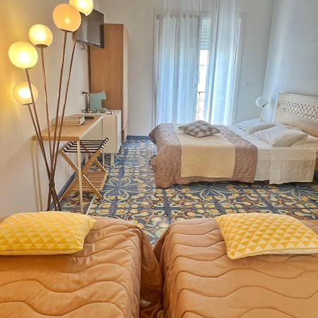 Le Bateau Bleu - Adults Only 12 Plus Порто-Чезарео Экстерьер фото