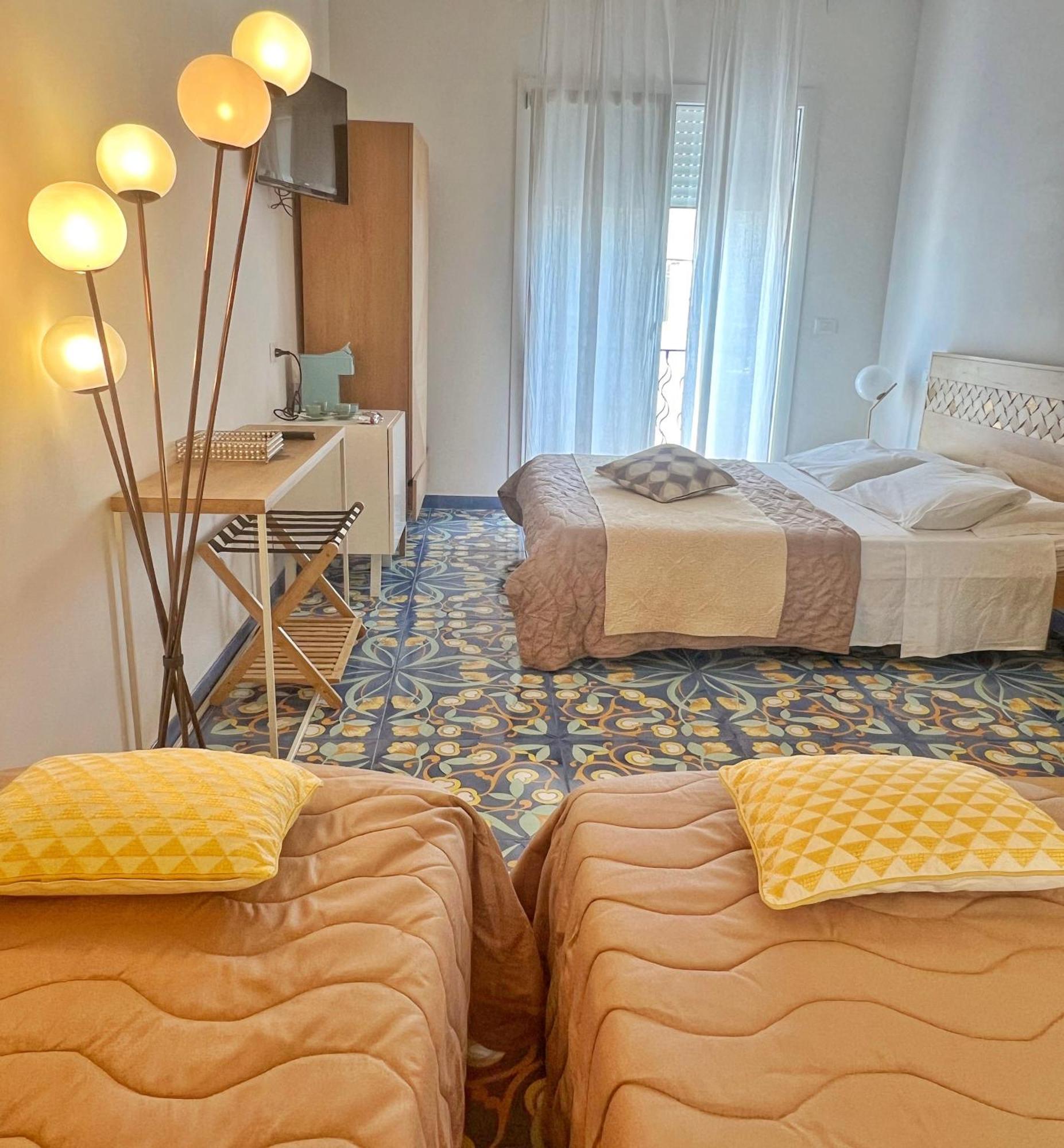 Le Bateau Bleu - Adults Only 12 Plus Порто-Чезарео Экстерьер фото